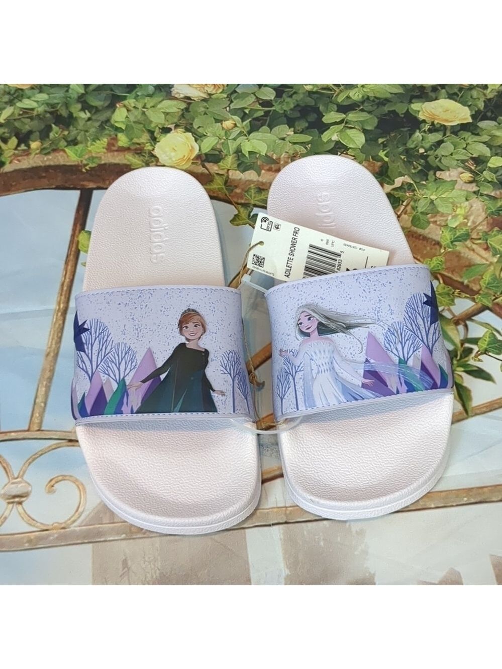Adidas adilette frozen II shower slides